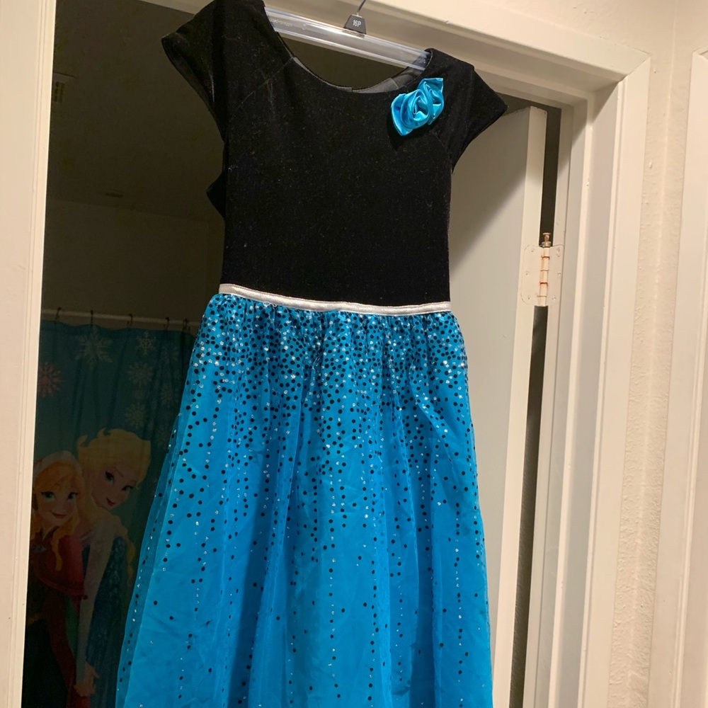 Holiday Girls dress size 10 ❤️